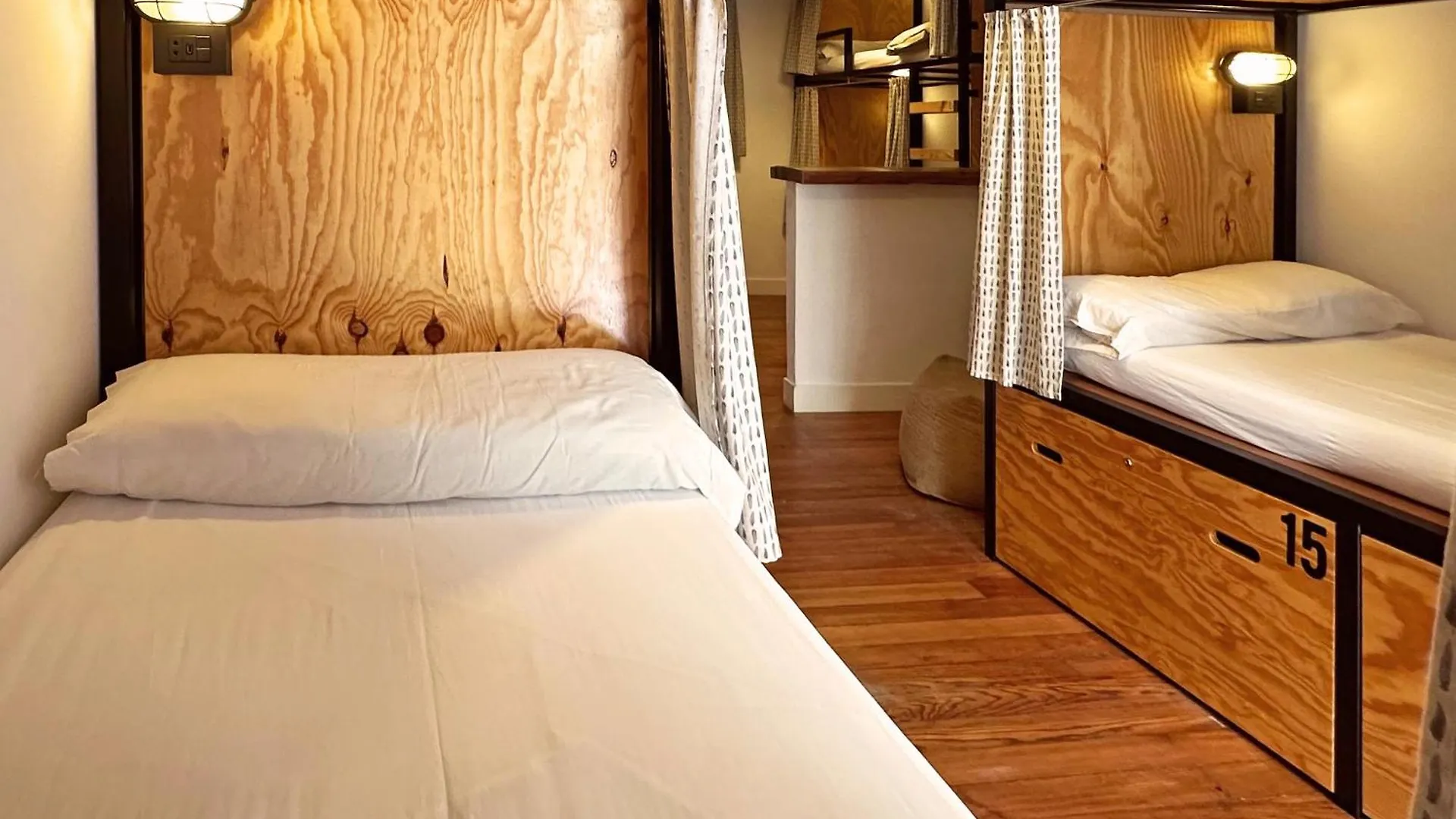 Surfing Etxea - Surf Hostel San Sebastián