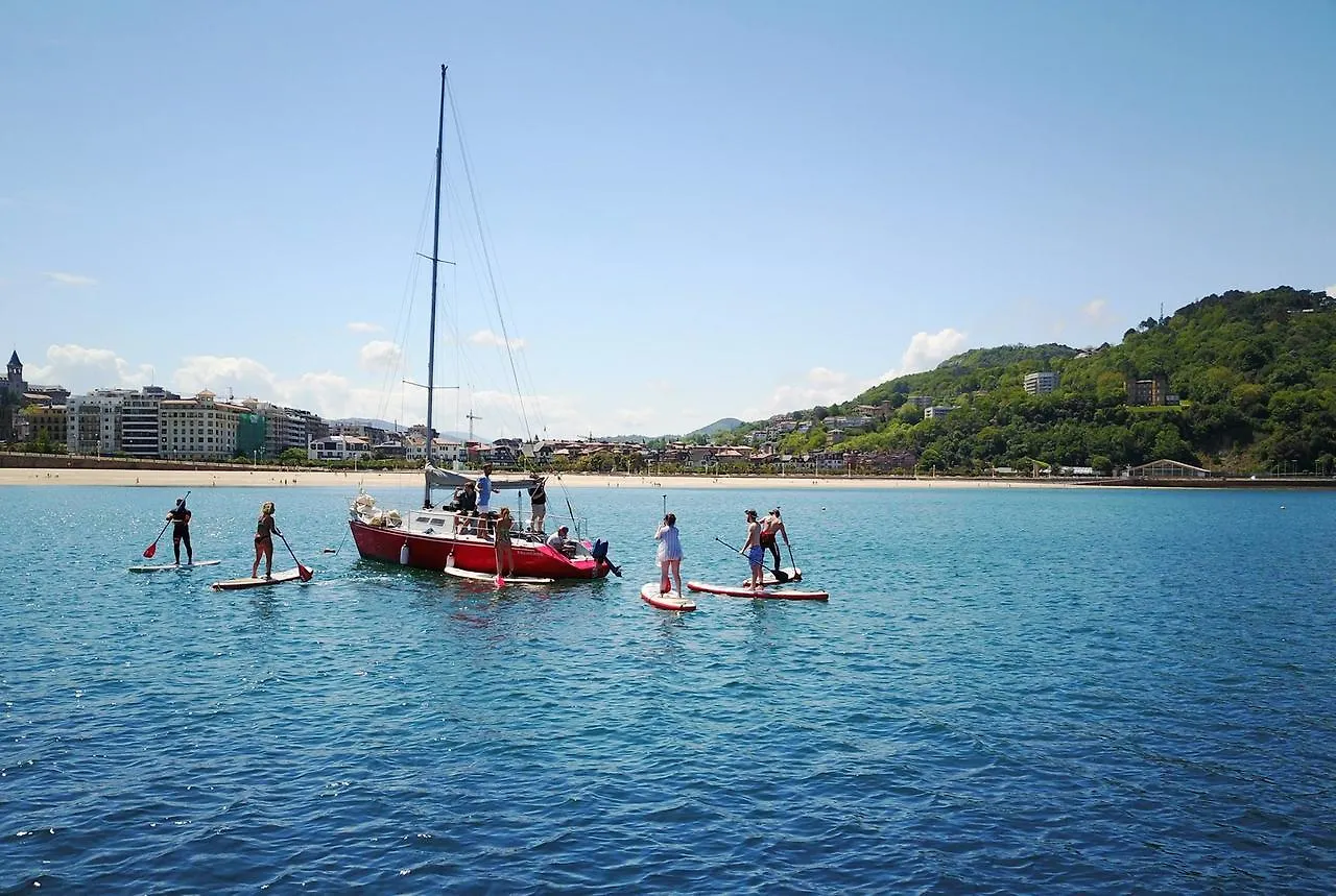 Surfing Etxea - Surf Hostel San Sebastian